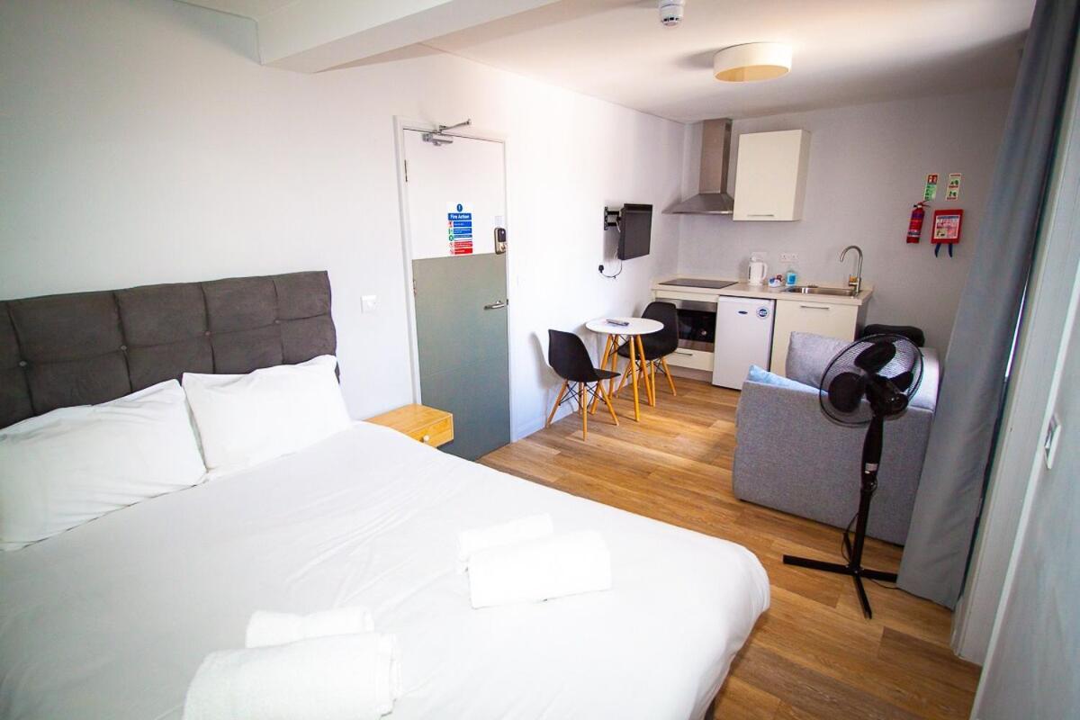 Oyo Studiotel Gy - Modern Hotel Apartments Great Yarmouth Eksteriør billede