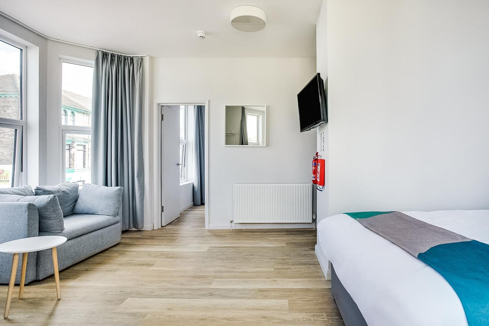 Oyo Studiotel Gy - Modern Hotel Apartments Great Yarmouth Eksteriør billede