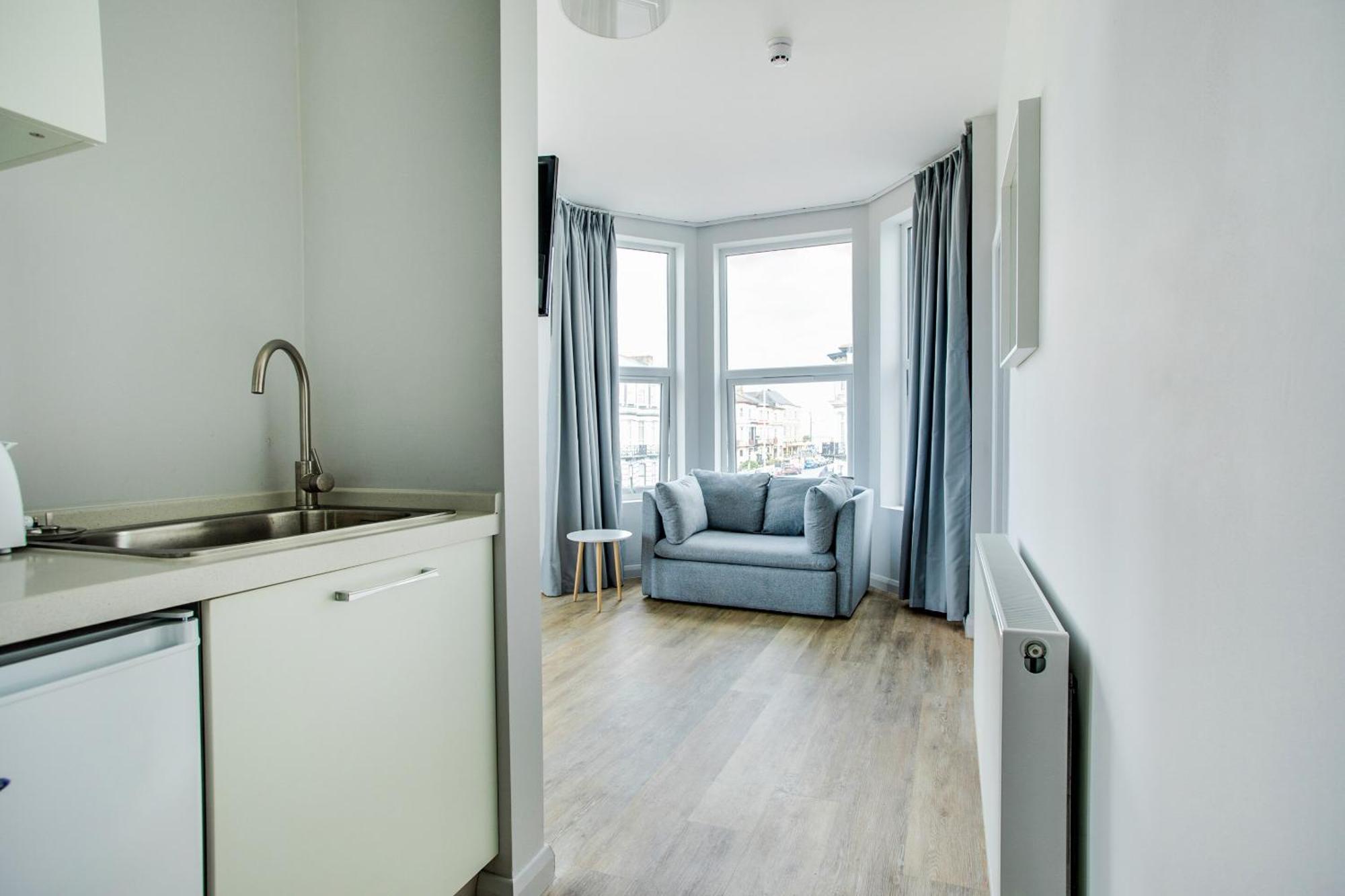 Oyo Studiotel Gy - Modern Hotel Apartments Great Yarmouth Eksteriør billede
