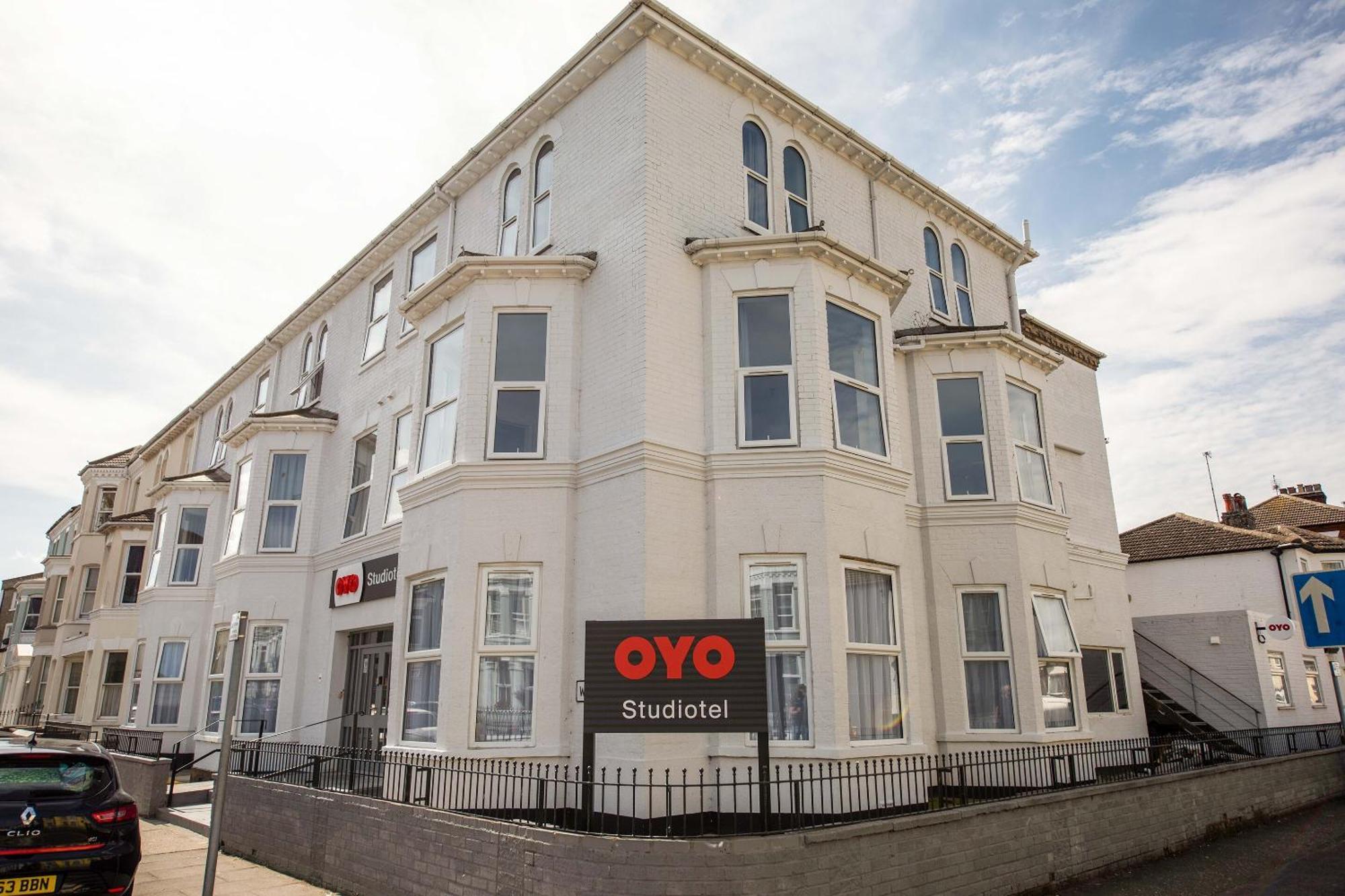 Oyo Studiotel Gy - Modern Hotel Apartments Great Yarmouth Eksteriør billede